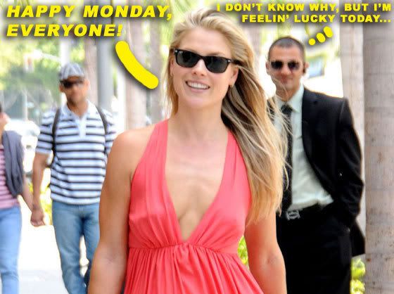 Over the weekend Ali Larter went shopping in Beverly Hills wearing a super 