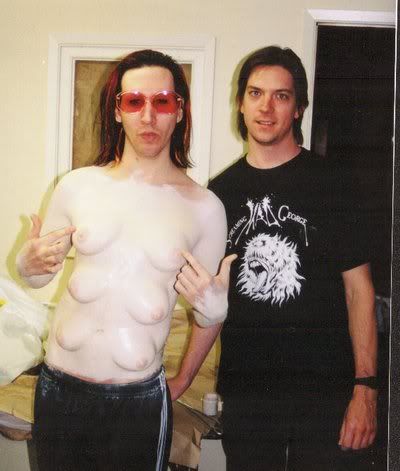 marilyn manson no makeup 2010. Marilyn Manson Without Makeup: