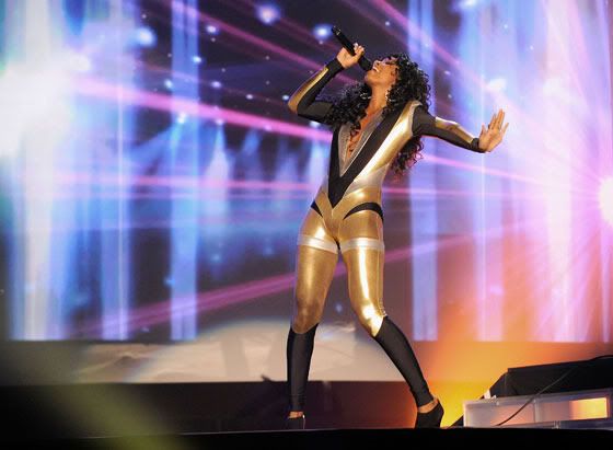 Kelly Rowland Her WellOiled Legs 2009 Los Premios MTV