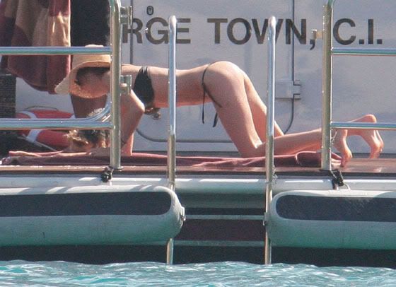 orlando bloom and miranda kerr 2009. No, Miranda and Orlando still