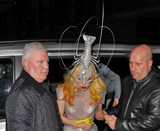 BREAKING! Lady GaGa Owns A Silver Lobster Hat/Glasses/Crown!
