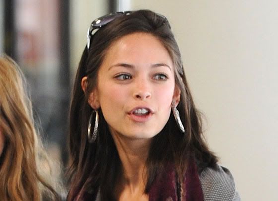 Kristin Kreuk is working on the CBS pilot Hitched where she plays Rachel 