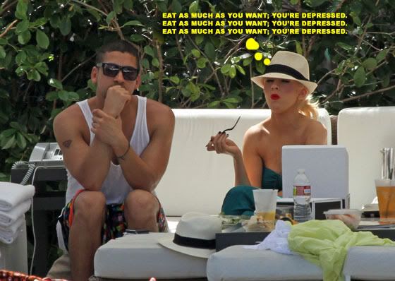 Bikini Pics Christina Aguilera Pays Kim Kardashian For Free Publicity