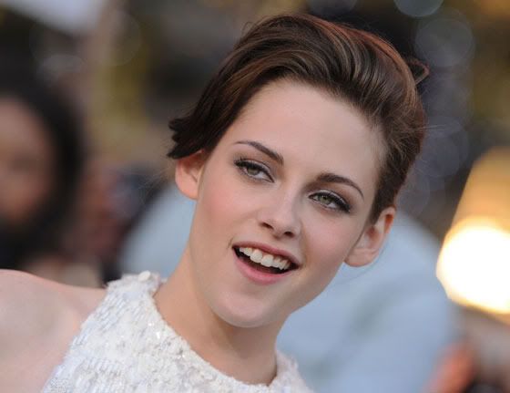 kristen stewart twilight premiere dress. Kristen Stewart is Bella Swan in the third installment in the Twilight series. According to the Wiki, she finds herself surrounded by danger and targeted by