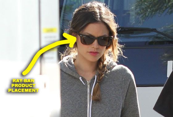 rachel bilson uggs. Rachel Bilson Rocks Ray-Bans