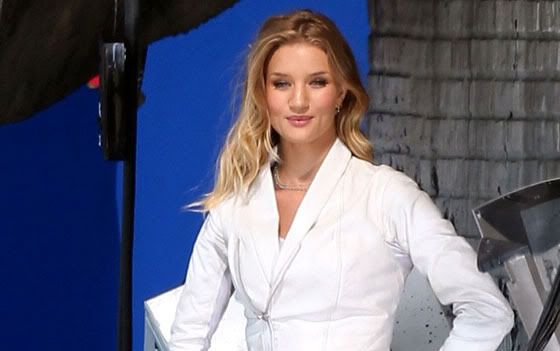 Rosie HuntingtonWhiteley is a hot piece of ass no doubt but I definitely 