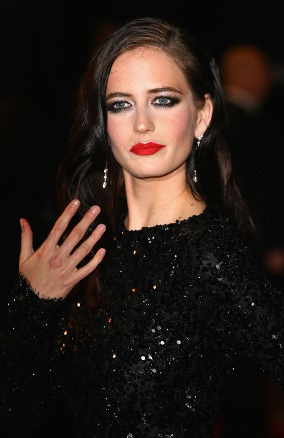 Julie Ordon Eva Green Rose Byrne Cracks in NYC