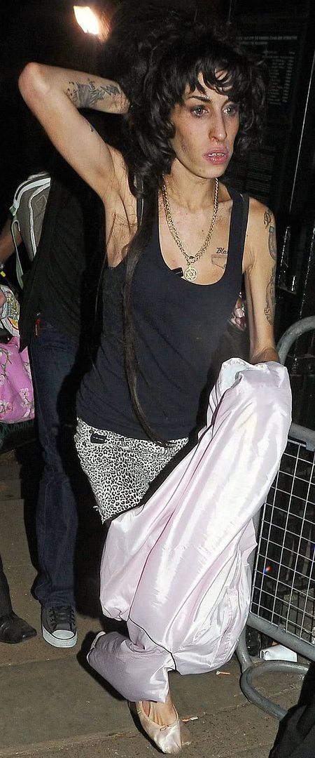amy-winehouse-on-crack090804.jpg