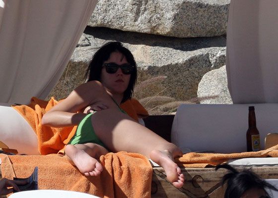 I believe these are Katy Perry's first set of bikinis pics since she busted