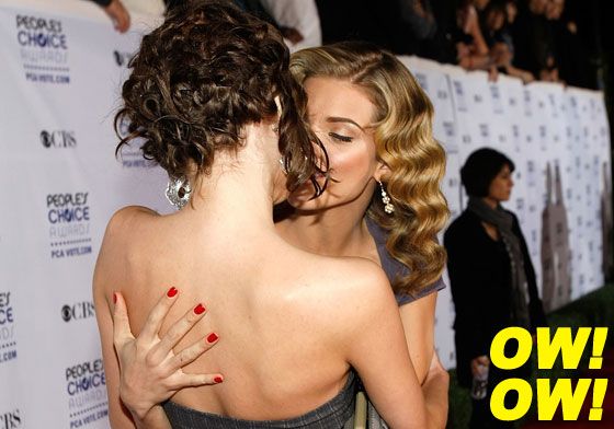  People's Choice Awards and shared a ratingsboosting lesbian kiss
