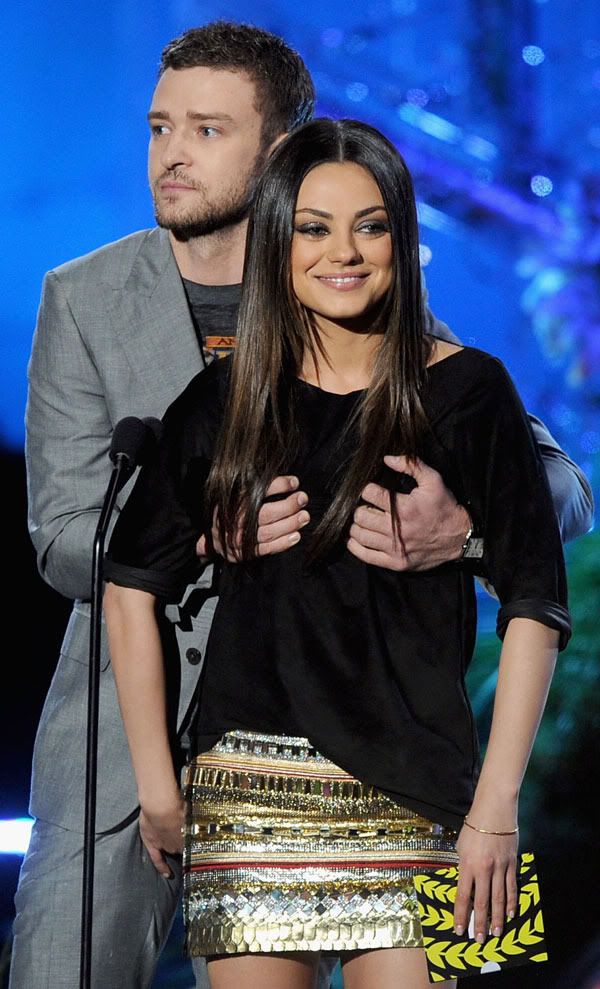 mila-kunis-justin-timberlake-mtv-grope-060602.jpg