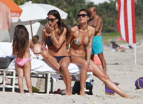 Aida Yespica Claudia Galanti More MILFy Bikini Pics From Miami