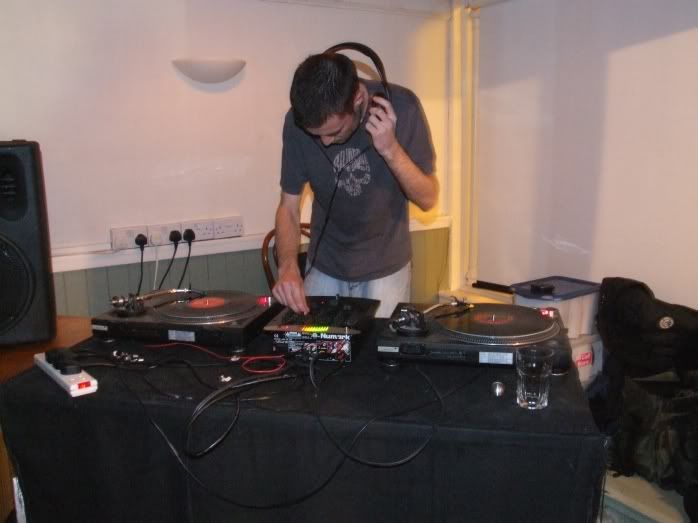 DJ01.jpg
