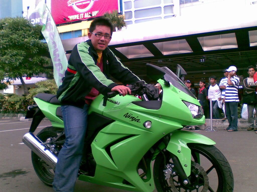 GOSSIP The New Kawasaki Ninja 250 4 Stroke Page 10