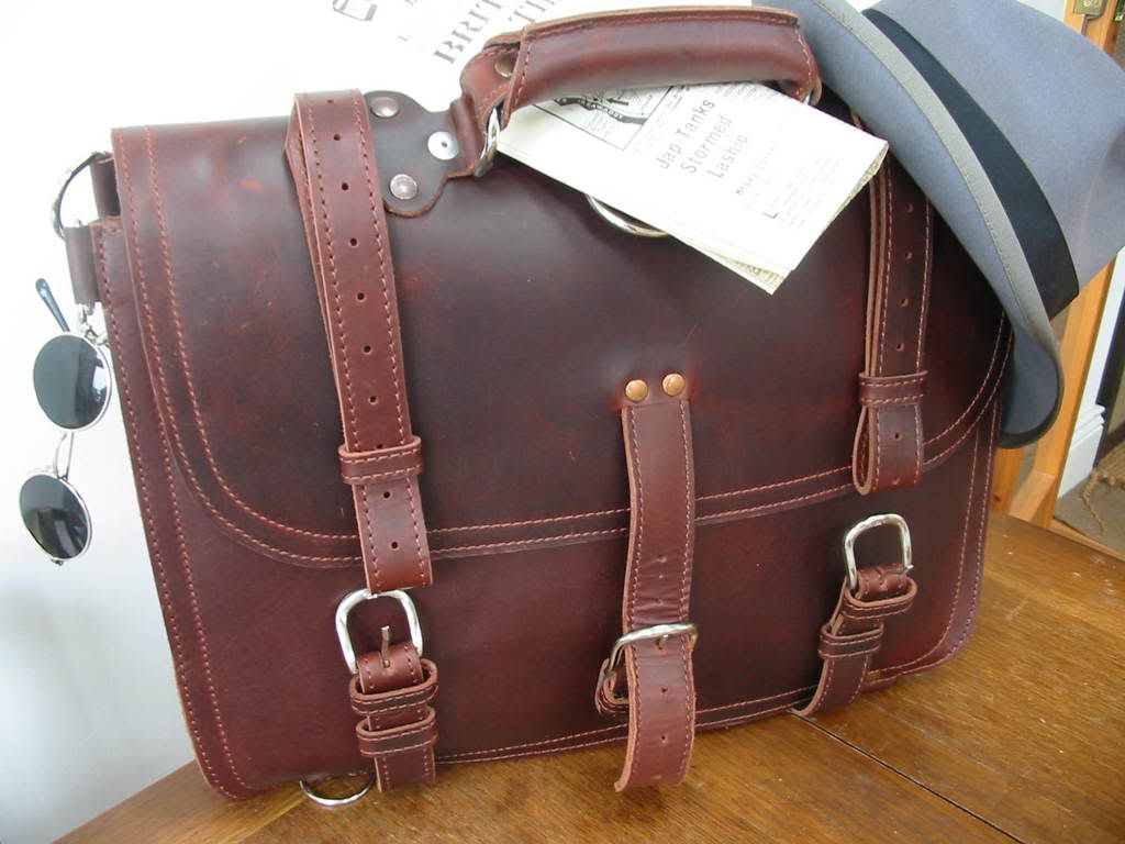 briefcase002.jpg