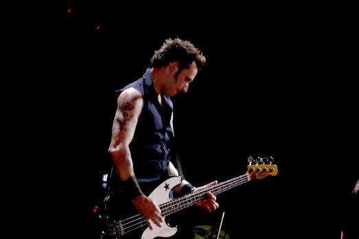 Green_Day_Live_17_12_2005__1__by_fo.jpg