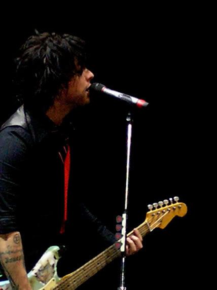 Green_Day_Live_17_12_2005__3__by_fo.jpg