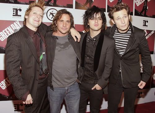 flip_greenday_dvdpremiere5.jpg