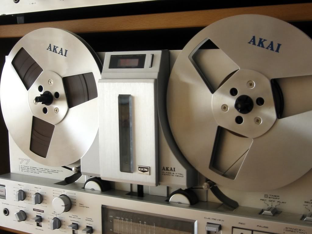 REEL TO REEL: DES: Akai R-7M 7" metal reel