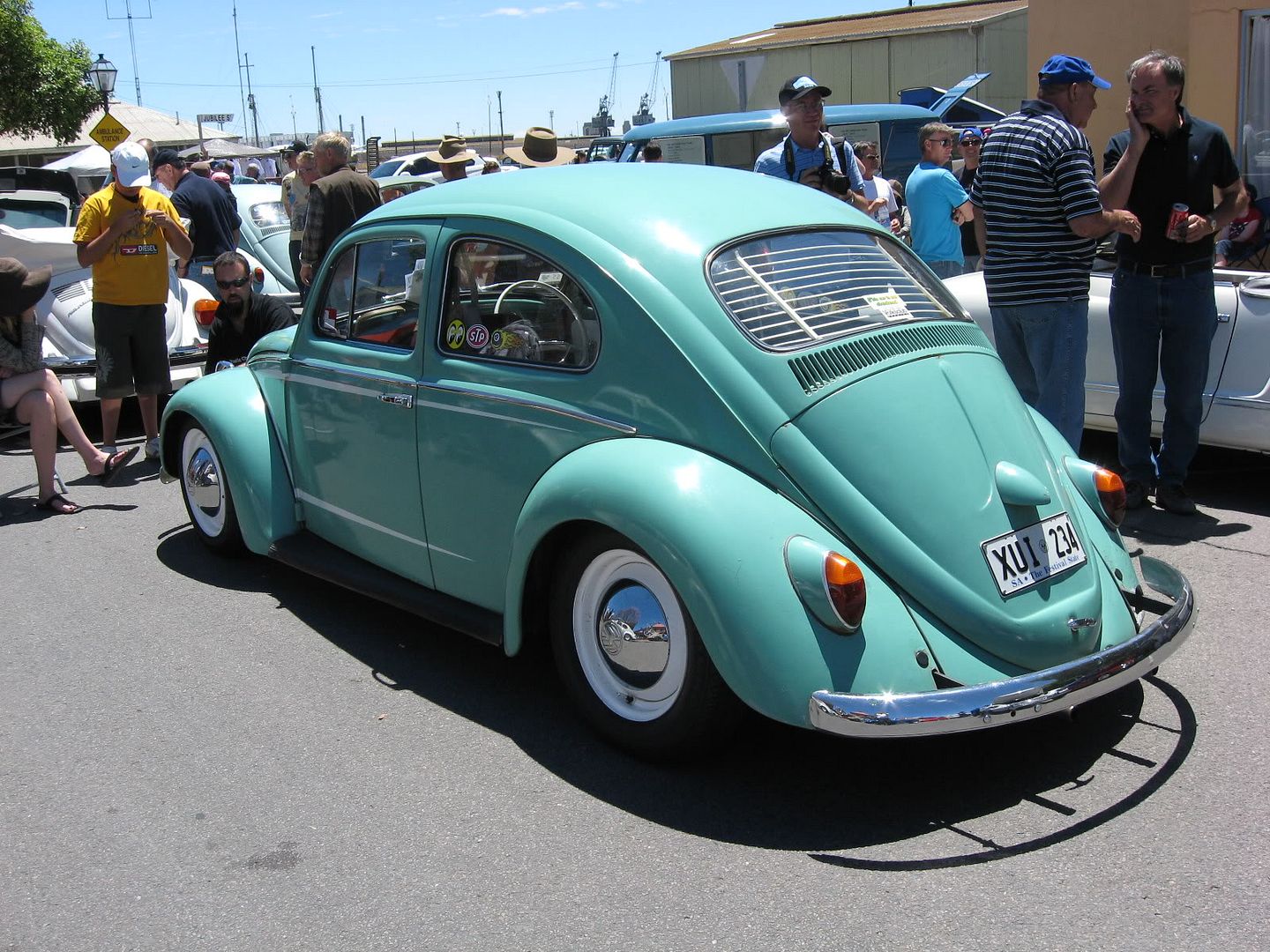 http://i216.photobucket.com/albums/cc78/vwphaetonfan/Volksfest2008057.jpg