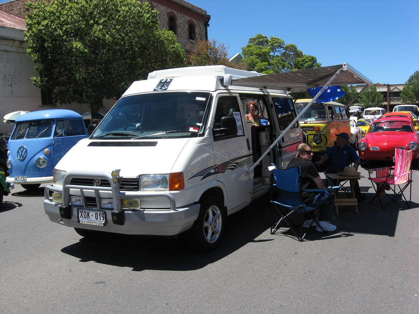 http://i216.photobucket.com/albums/cc78/vwphaetonfan/Volksfest2008062.jpg