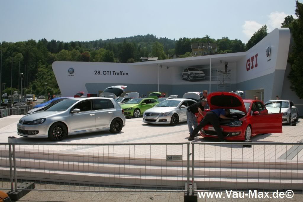 2010-Manhart-Racing-BMW-Z4-V10