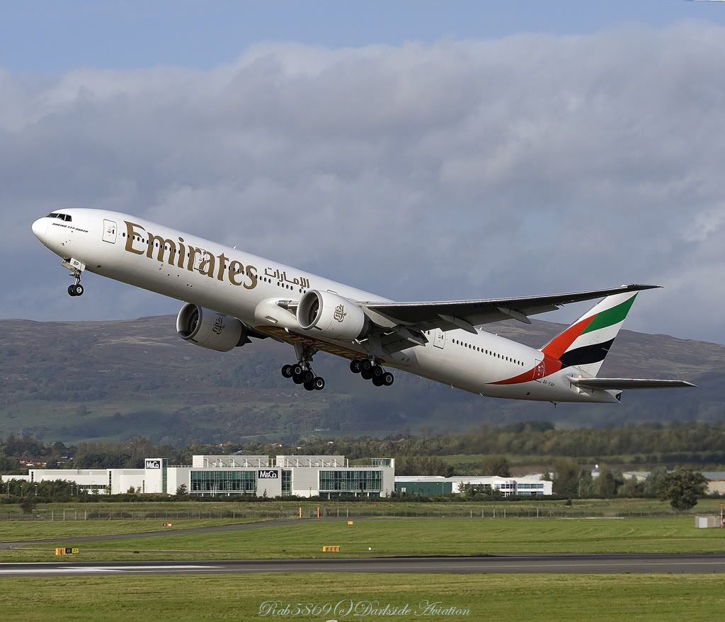 http://i216.photobucket.com/albums/cc86/spotter_05/EGPF%2011-10-08/emirates3-border.jpg