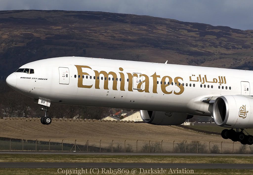 http://i216.photobucket.com/albums/cc86/spotter_05/EGPF%2025-03-08/emirates1-border.jpg