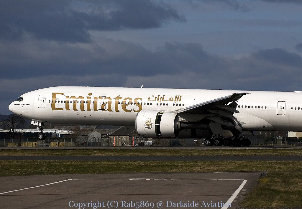 http://i216.photobucket.com/albums/cc86/spotter_05/EGPF%2025-03-08/emirates2-border.jpg