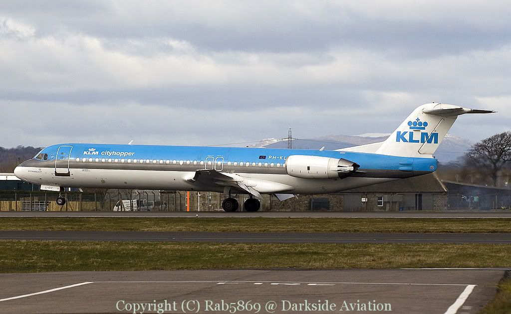 http://i216.photobucket.com/albums/cc86/spotter_05/EGPF%2025-03-08/klm-border.jpg