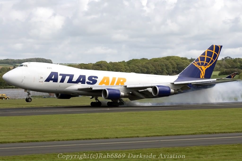 http://i216.photobucket.com/albums/cc86/spotter_05/EGPF%2025-5-2009/atlasair2-border.jpg