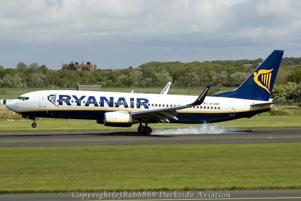 http://i216.photobucket.com/albums/cc86/spotter_05/EGPF%2025-5-2009/ryanairei-dwf-border.jpg