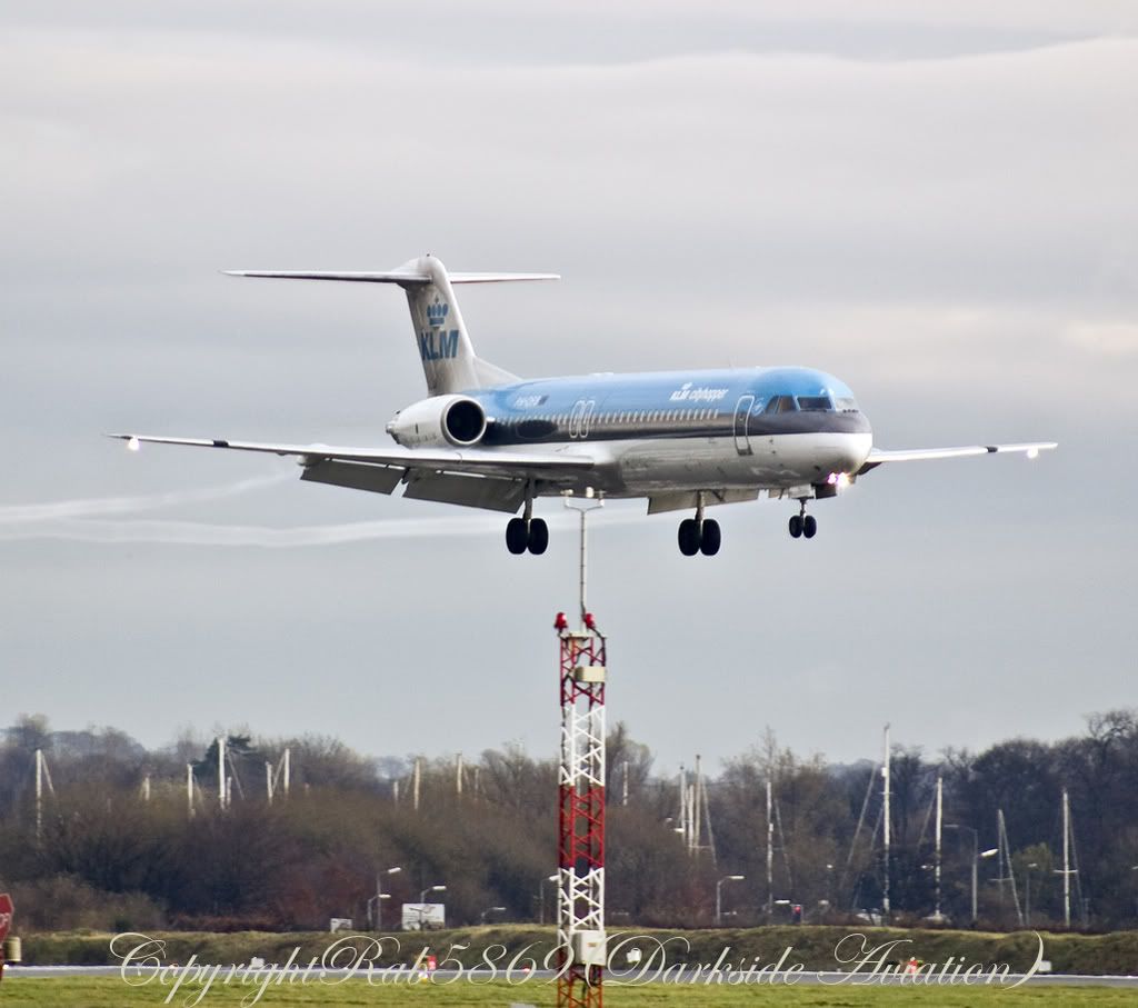 http://i216.photobucket.com/albums/cc86/spotter_05/EGPF-Helipad%2018-11-07/klm-border.jpg
