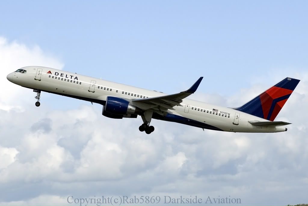 http://i216.photobucket.com/albums/cc86/spotter_05/EGPH%2010-05-09/deltaairlinesn713tw-border.jpg