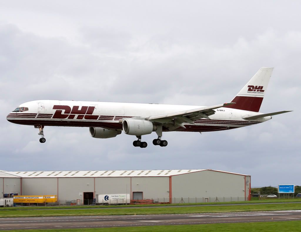 http://i216.photobucket.com/albums/cc86/spotter_05/EGPK%203-09-08/DHL757.jpg