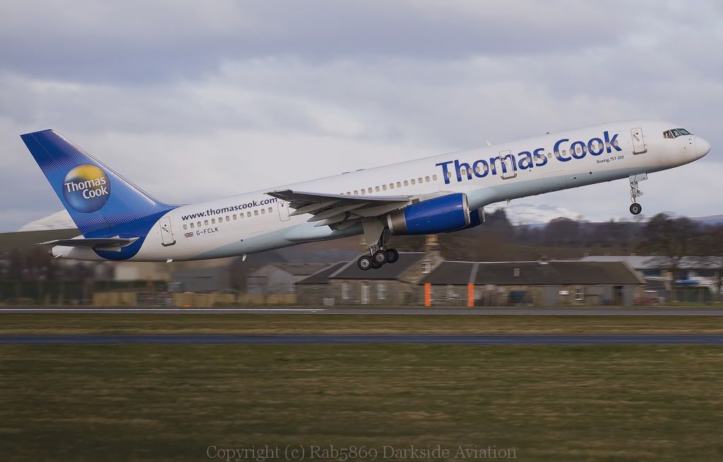 http://i216.photobucket.com/albums/cc86/spotter_05/thomascook-border.jpg
