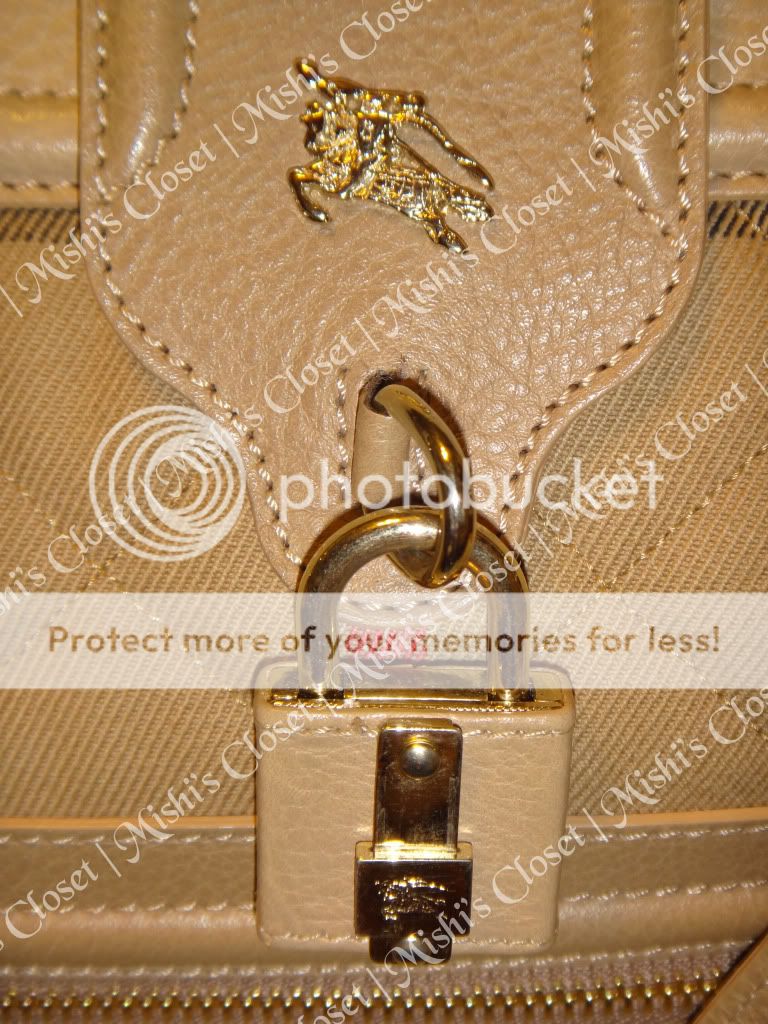 Pre owned Burberry Icon Check Large Manor Bag Beige Leather Quilted 